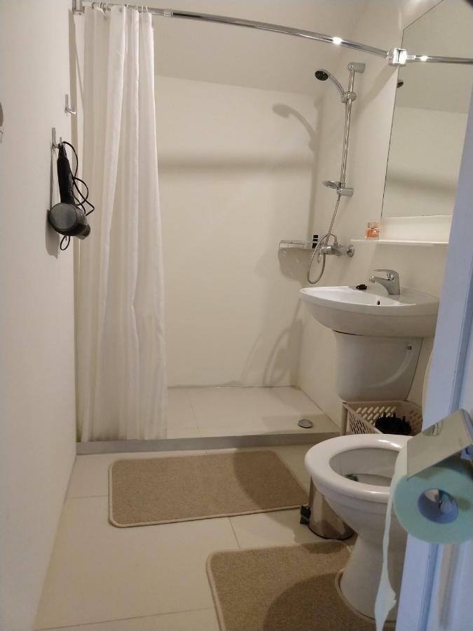 Pokoje Roznow Hotel Ngoại thất bức ảnh